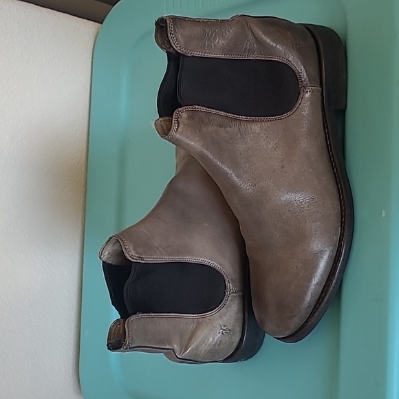 Frye Gray Leather Slip-on Ankle Boots Size 8.5 - Picture 4 of 7